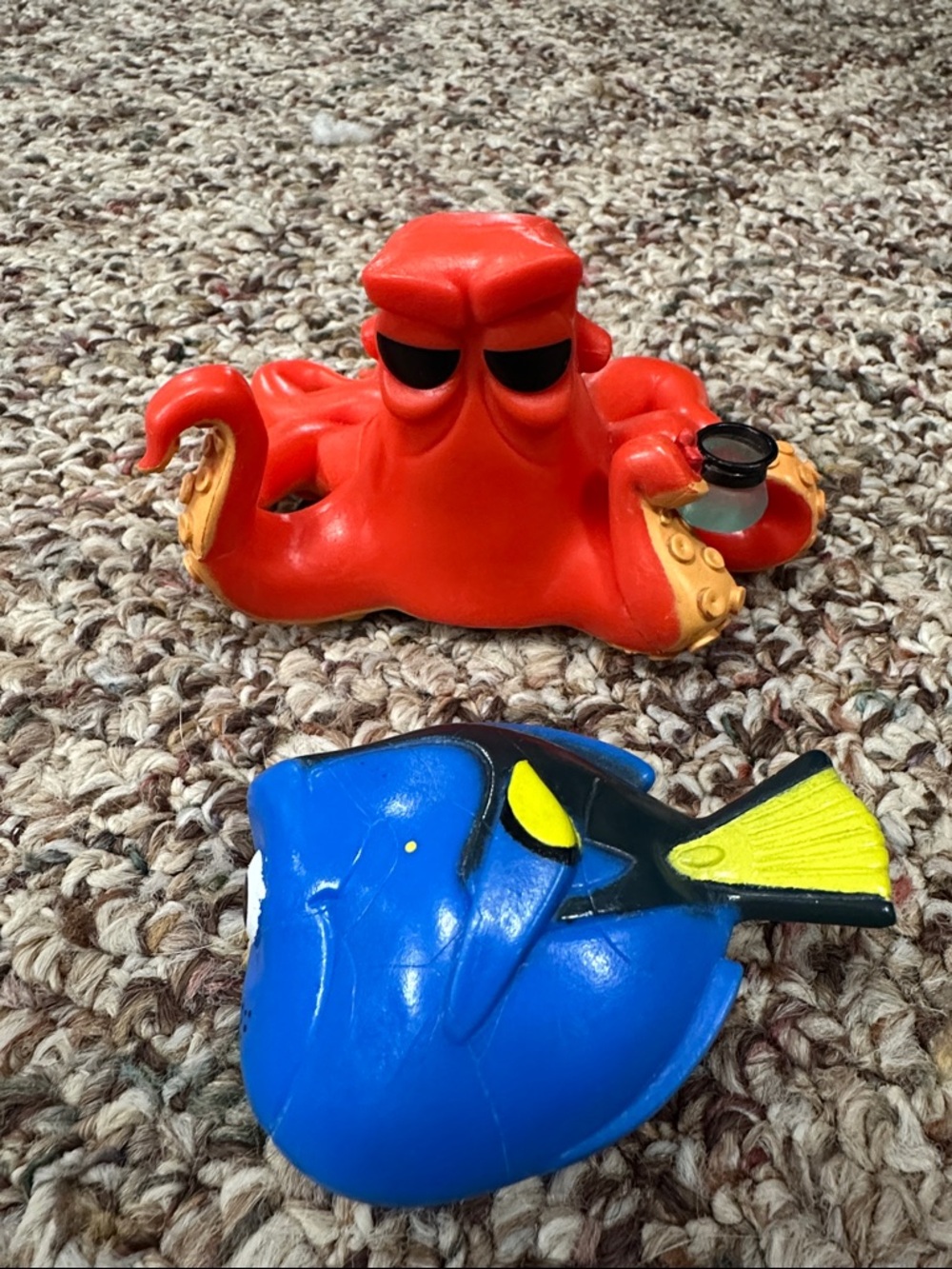 Funko Pop! figure of Hank and small Dory